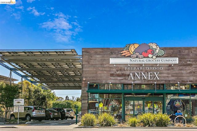 1000 Elm Ct, El Cerrito, CA 94530