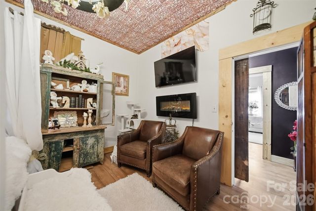 507 Oak Street SW, Lenoir, NC 28645