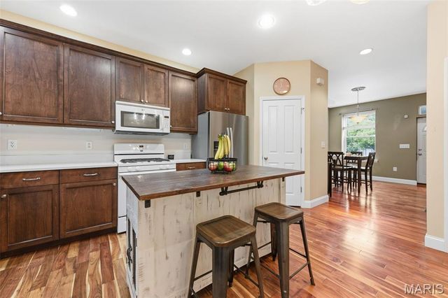 2242 Nebraska Avenue, St Louis, MO 63104