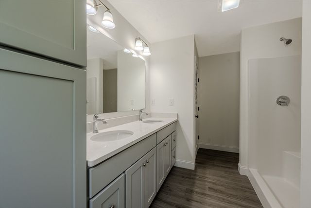 109 Navy Yard Rd, Dracut, MA 01826
