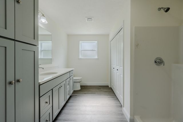 109 Navy Yard Rd, Dracut, MA 01826
