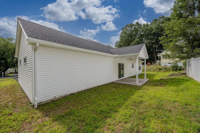 109 Navy Yard Rd, Dracut, MA 01826