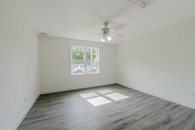 109 Navy Yard Rd, Dracut, MA 01826