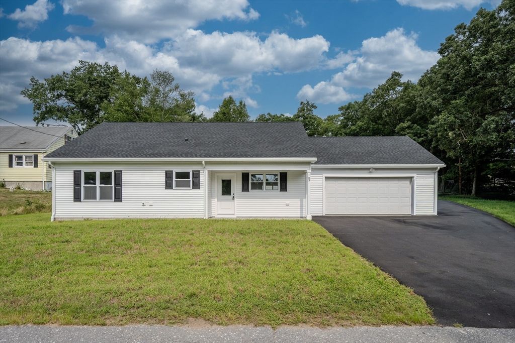 109 Navy Yard Rd, Dracut, MA 01826