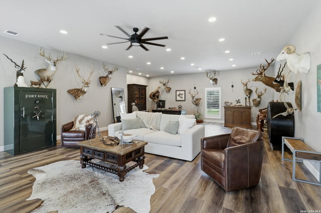 30041 Beck Rd, Bulverde, TX 78163