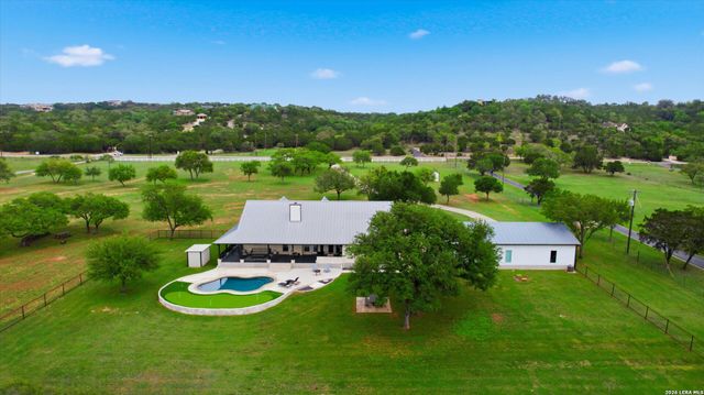 30041 Beck Rd, Bulverde, TX 78163