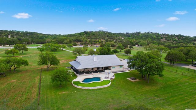 30041 Beck Rd, Bulverde, TX 78163