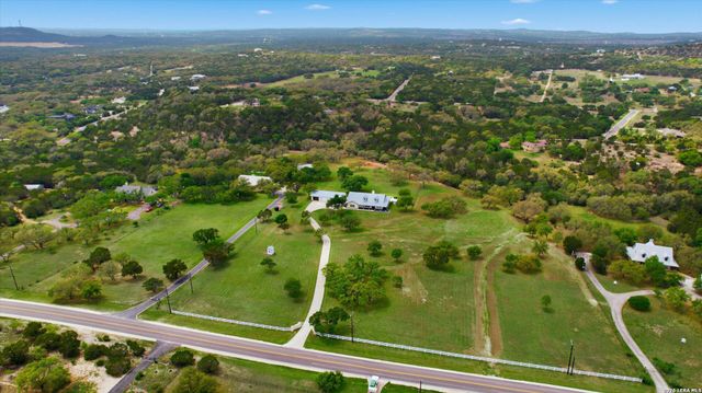 30041 Beck Rd, Bulverde, TX 78163