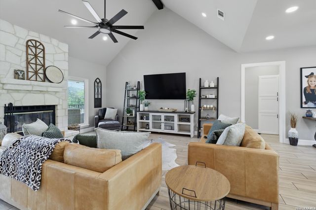 30041 Beck Rd, Bulverde, TX 78163
