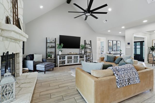 30041 Beck Rd, Bulverde, TX 78163