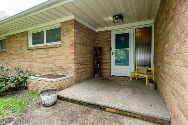334 Hoover Avenue, Benton Harbor, MI 49022