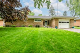 334 Hoover Avenue, Benton Harbor, MI 49022