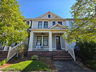 208 Traditions Drive, Lafayette, LA 70508