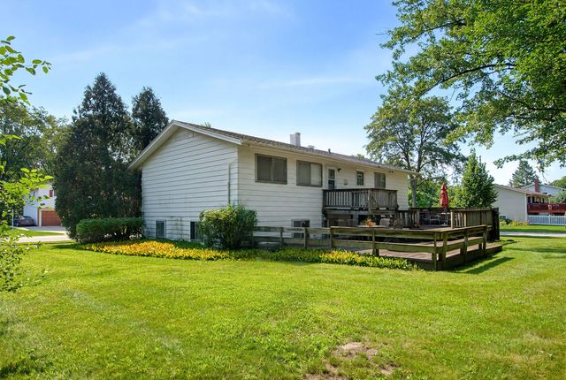 406 N Williams Drive, Palatine, IL 60074
