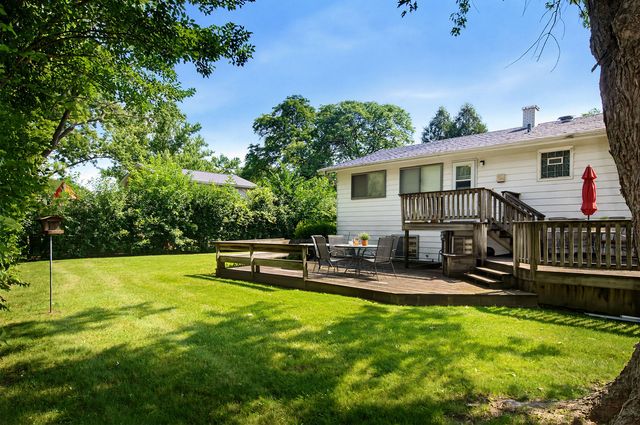 406 N Williams Drive, Palatine, IL 60074