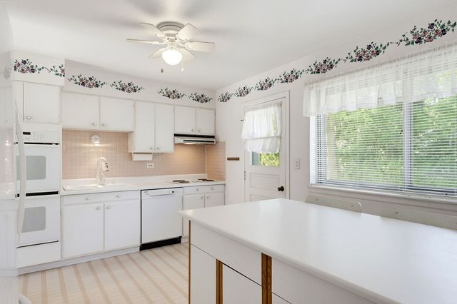 406 N Williams Drive, Palatine, IL 60074
