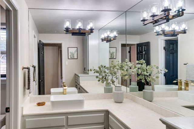 2045 Mansfield Road, Cedar Hill, TX 75104