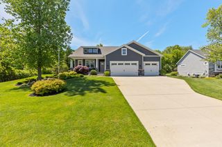 9579 Arrowcrest Drive Ne, Courtland Twp, MI 49341
