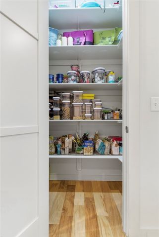 212 SE 7th Street, Bentonville, AR 72712