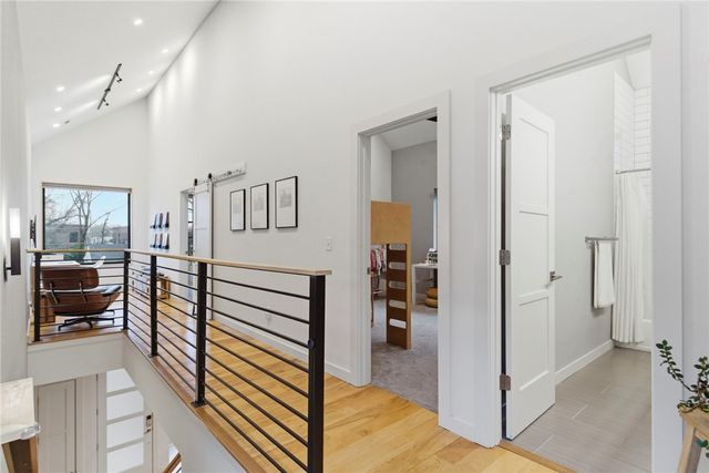 212 SE 7th Street, Bentonville, AR 72712