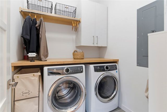 212 SE 7th Street, Bentonville, AR 72712