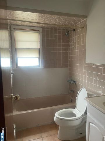 203 Westervelt Place 2, Lodi, NJ 07644