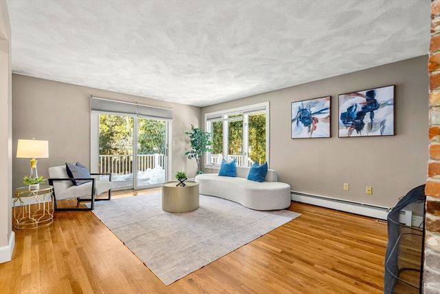 55 Roosevelt Ave, Marblehead, MA 01945