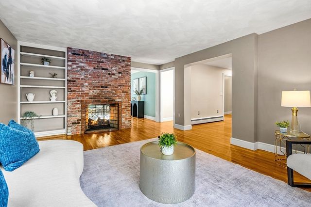 55 Roosevelt Ave, Marblehead, MA 01945