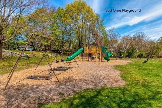 55 Roosevelt Ave, Marblehead, MA 01945