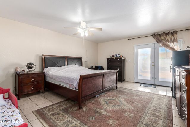 2 E MURIEL Drive, Phoenix, AZ 85022