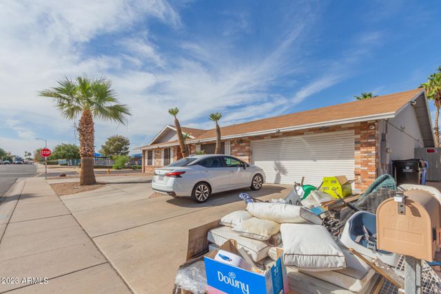 2 E MURIEL Drive, Phoenix, AZ 85022