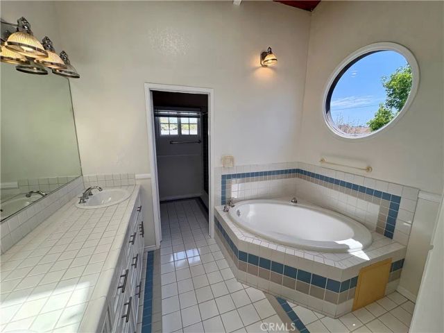 2000 Harkness Street, Manhattan Beach, CA 90266