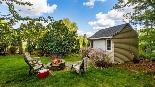 140 Wildflower Circle, Westfield, MA 01085