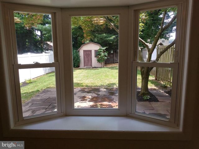 558 HAMMOND AVE, Hanover, PA 17331