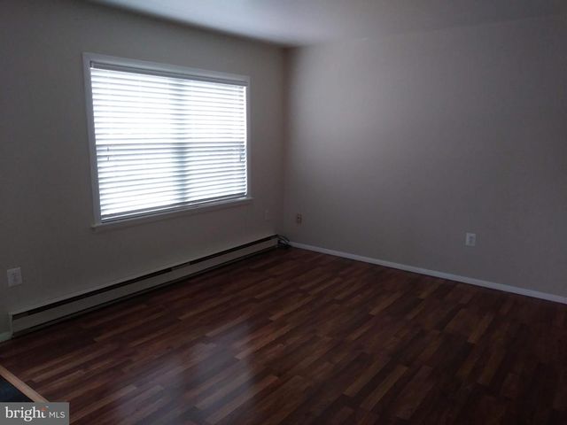 558 HAMMOND AVE, Hanover, PA 17331