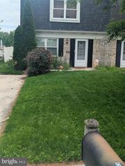 558 HAMMOND AVE, Hanover, PA 17331