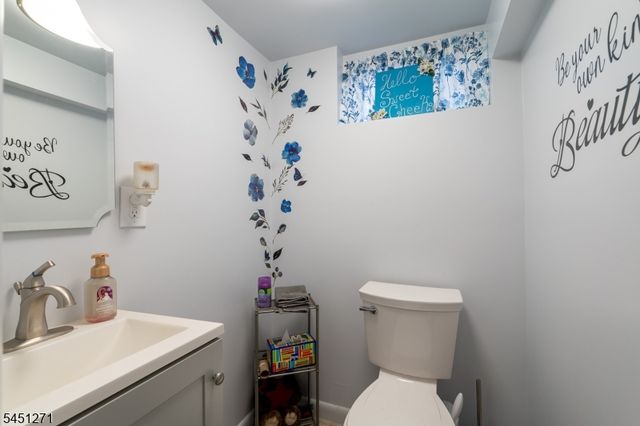 125 Stevens Ave, Little Falls Twp., NJ 07424