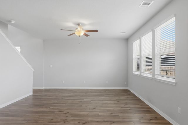 136 Morning Dawn LN, Georgetown, TX 78628