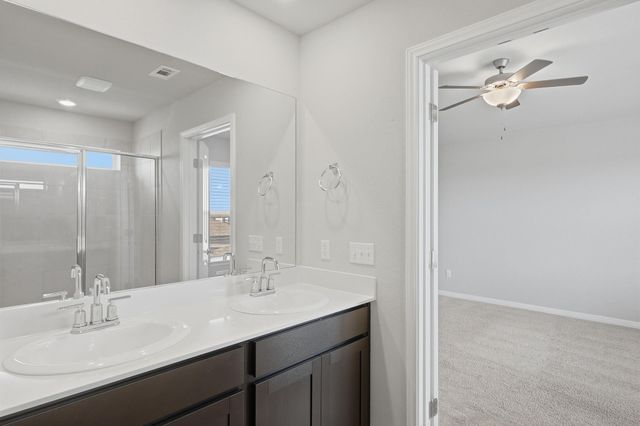 136 Morning Dawn LN, Georgetown, TX 78628