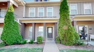 724 Black Colt Dr, Murfreesboro, TN 37130