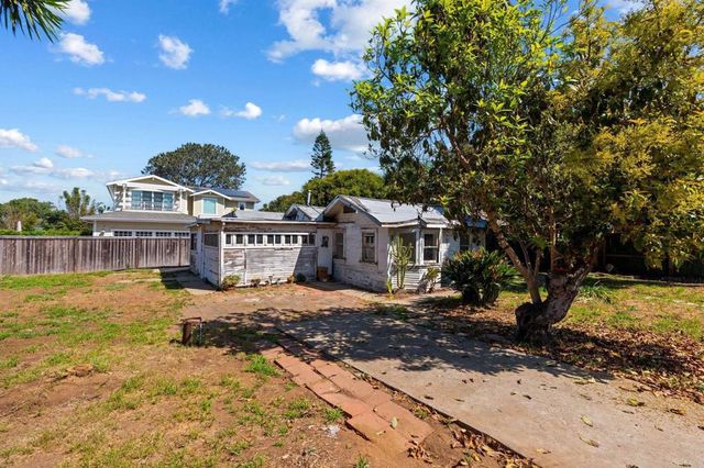 940 Hermes Avenue, Encinitas, CA 92024