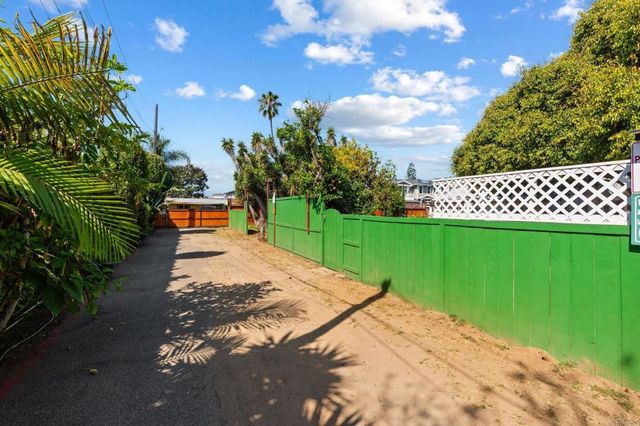 940 Hermes Avenue, Encinitas, CA 92024