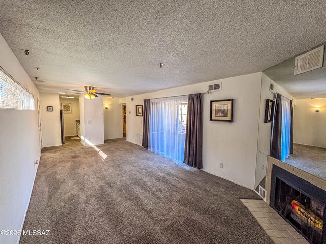 2601 W Broadway Blvd Apt 379, Tucson, AZ 85745