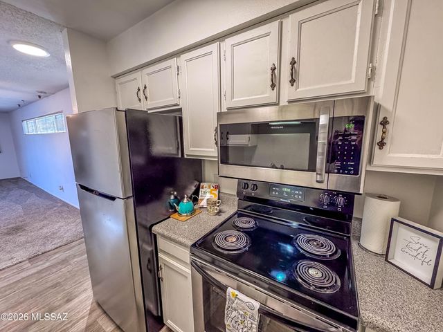 2601 W Broadway Blvd Apt 379, Tucson, AZ 85745