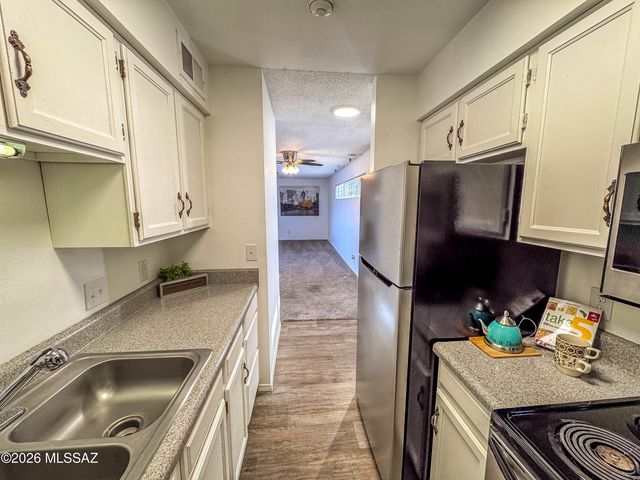 2601 W Broadway Blvd Apt 379, Tucson, AZ 85745
