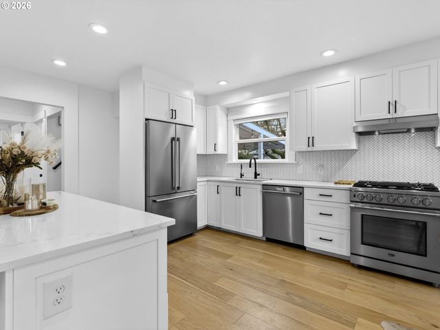 3245 Ne 55TH Ave, Portland, OR 97213