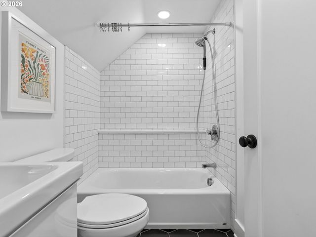 3245 Ne 55TH Ave, Portland, OR 97213