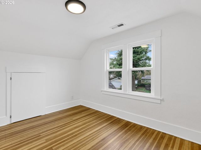 3245 Ne 55TH Ave, Portland, OR 97213