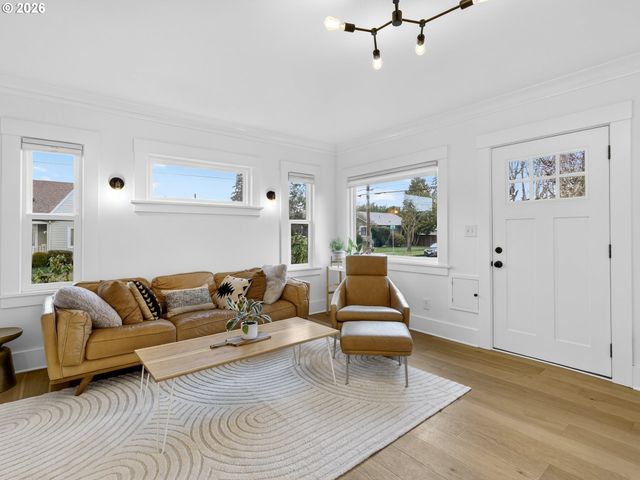 3245 Ne 55TH Ave, Portland, OR 97213