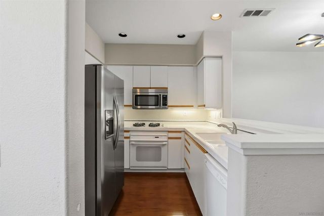 12510 Heatherton Ct 195, San Diego, CA 92128